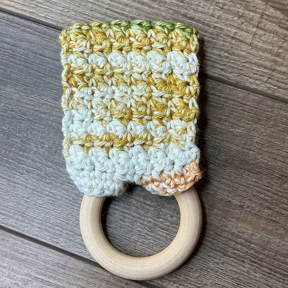 Kitchen Tea Hand Towel Holder Topper Cotton Wood‎ Handcrafted Handmade Crochet